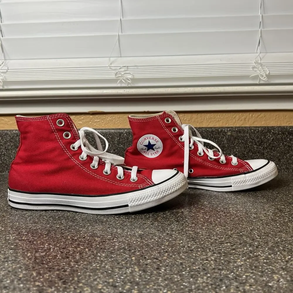 Converse even top picture